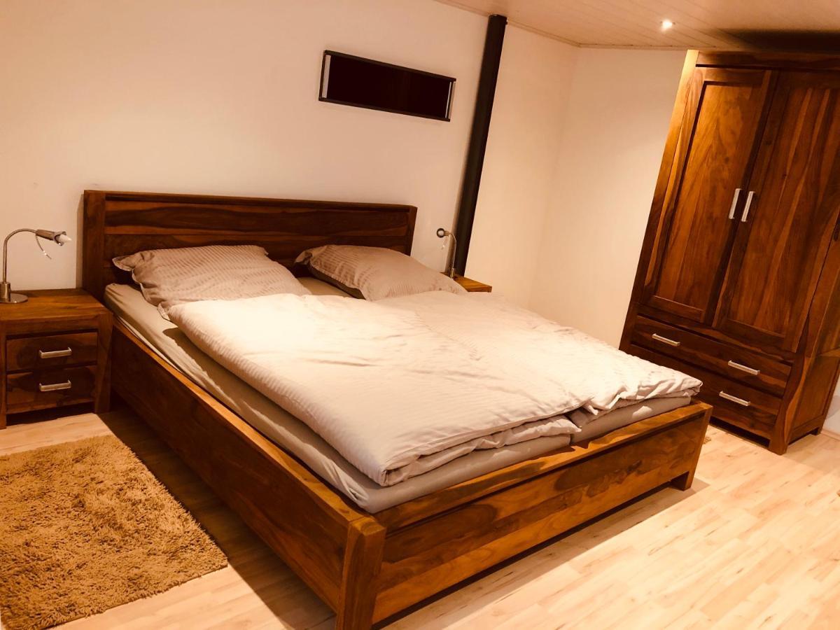 Loft Mit 2 Schlafzimmern Und E- Ladestation Apartment Fuerth Luaran gambar