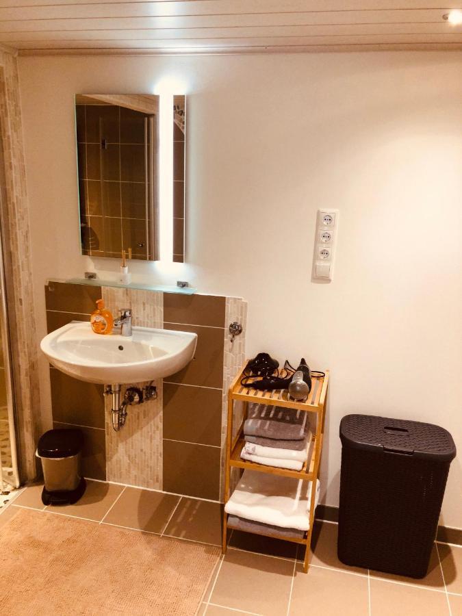 Loft Mit 2 Schlafzimmern Und E- Ladestation Apartment Fuerth Luaran gambar